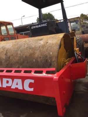 Gebruikte wegroller Dynapac CA251D 15ton in Japan met EPA-motor en originele verf