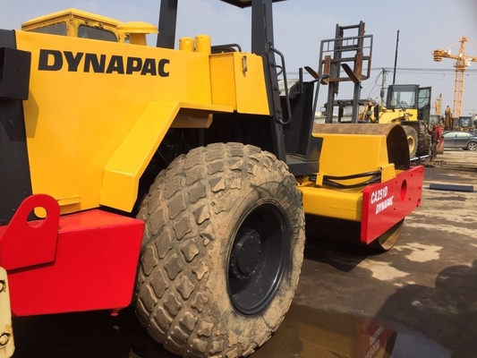 Gebruikte dynapac CA251D wegroller voor zware bouwmachines