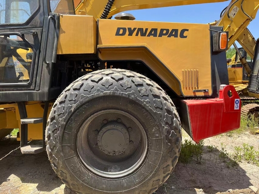 15 ton Dynapac CA301 gebruikte wegrol met originele verf en HINO-motor uit Japan