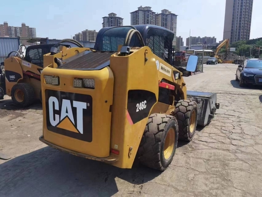 Gebruikte CATERPILLAR 246C 20 ton lading met originele verf uit Japan