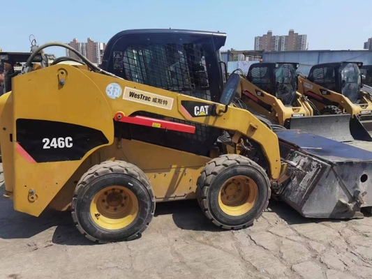 Japan Gebruikte wiellader Caterpillar 246C met YUNNEI-motor en originele verf