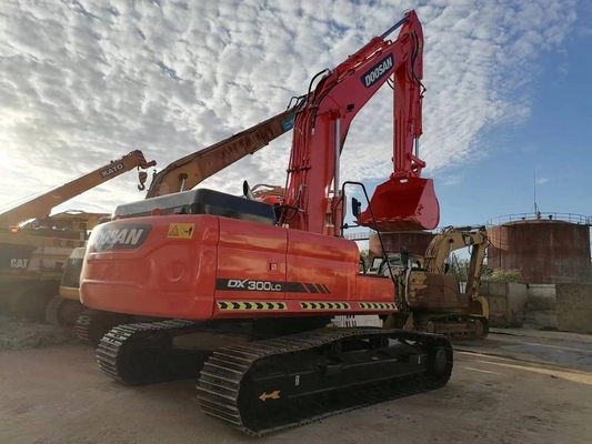 Hot Item Doosan DX300LC graafmachine met HINO motor uit Japan in goede staat