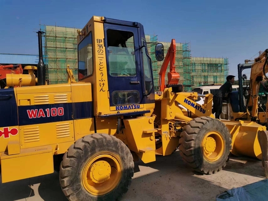 Komatsu WA100 Tweedehands graafmachine in goede staat bij machineshops
