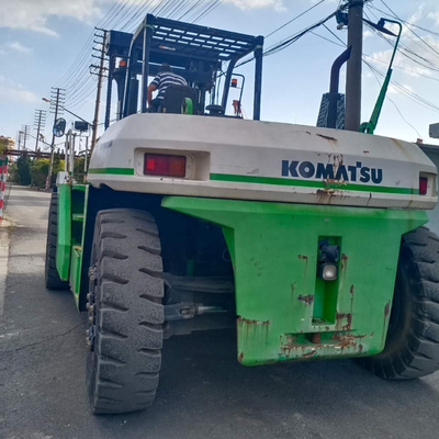 2020 Wheel Machine Komatsu FD240 Gebruikte vorklift uit Japan Hydraulische originele machine