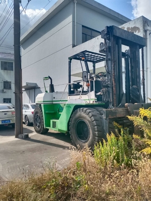 2020 Wheel Machine Komatsu FD240 Gebruikte vorklift uit Japan Hydraulische originele machine