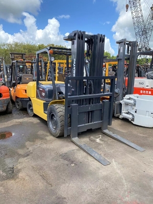 Bijna 5 ton KOMATSU FD50 FD35 FD40 FD45 EPA Motor Hydraulische vorkheftruck met 46 kW vermogen