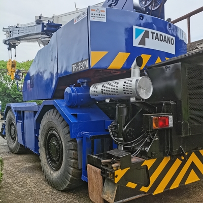 Tadano 25 ton Gebruikte kraan met wielmachine en werkgewicht van 25 ton