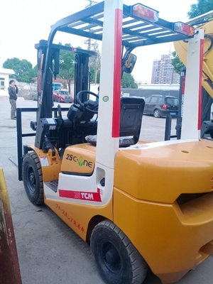 Japan Original TCM FD25 2Ton Vorklift met 96KW EPA Motor en Hydraulisch Systeem