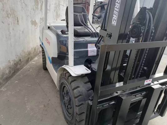 3 ton TCM 30 gebruikte vorkheftruck met EPA-motor en Liyuan hydraulische pomp in wielmachine