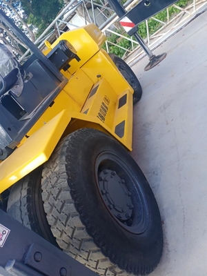 Gebruikte palletheftruck Komatsu 200 20000 KG Gewicht en 2000 mm vorklengte