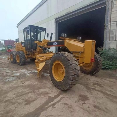 Gebruikte CAT140H motorgrader met wegbanden en Cummins motor in goede staat