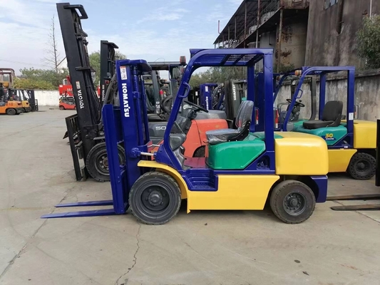Gebruikte Komatsu FD30 kleine vorklift 3TON uit Japan Uitstekende werkomstandigheden