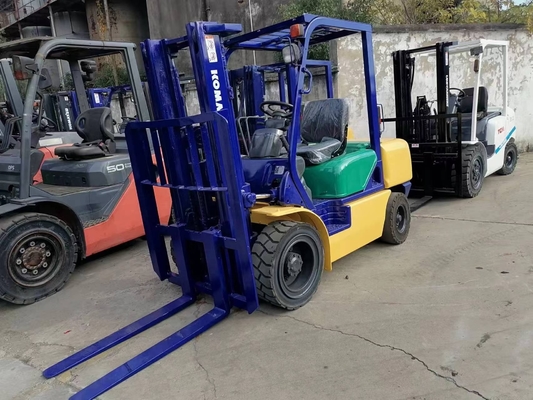Gebruikte Komatsu FD30 kleine vorklift 3TON uit Japan Uitstekende werkomstandigheden