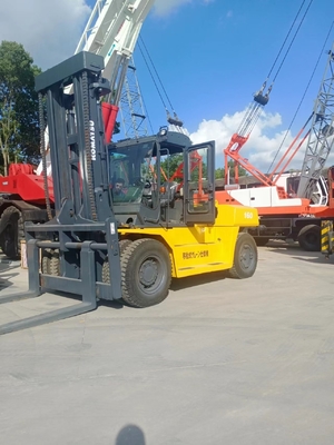 Tweedehands Komatsu FD160 16TON Diesel vorkheftruck met originele hydraulische systeem in goede staat