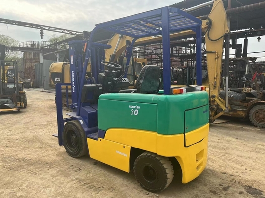 3 ton hydraulische vorklift Komatsu FD30 tweedehands Japanse mini-vorklift voor het tillen