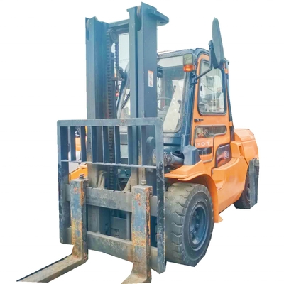 Tweedehands 5 ton diesel motor vorklift TOYOTA 50 voor het tillen van magazijncontainers