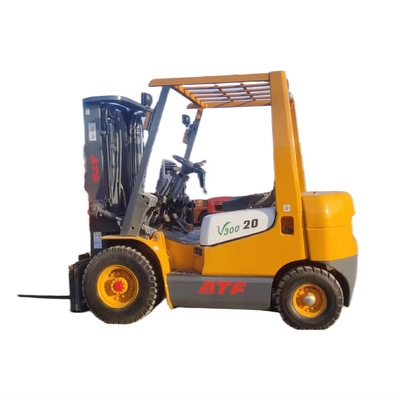 Kleine hefmachine 3 TON elektrische vorkhefmachine met 0-2000 werkuren in goede staat