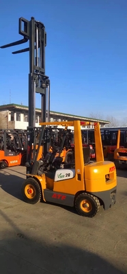 Kleine hefmachine 3 TON elektrische vorkhefmachine met 0-2000 werkuren in goede staat