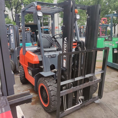 3000 KG Jaar 2023 TOYOTA Japan Made FDZN30 3 TON Vorklift Diesel Palet Lifting Truck