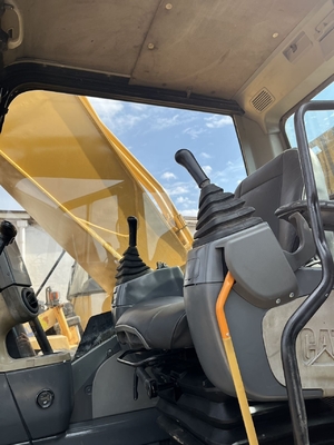 330D2L Tweedehands graafmachine CAT 330D2L met 20000 KG machinegewicht