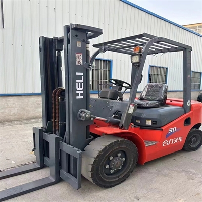 3000 KG GEBRUIKT Vorklift CPCD 30 3 ton Constructie-machines voor heli in goede staat