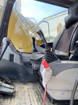 Tweedehands 13ton KomatsuPc130 graafmachine met lage werktijden en 3M3 emmercapaciteit