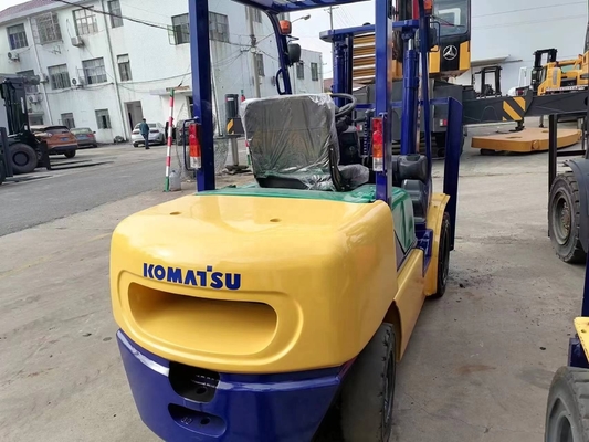 KOMATSU FD30 3ton vorkheftruck met handmatige bediening en goede prestaties op hete sal