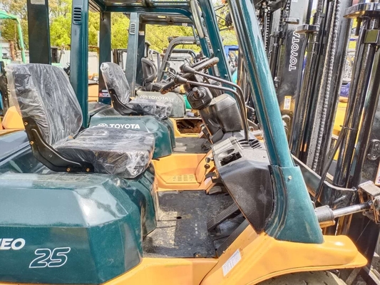TOYOTA FD25 Vorklift Diesel Pallet Lifting Truck voor voedingsmiddelen en dranken binnen uw budget