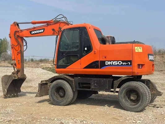 Gebruikte DOOSAN DX140W-7 wielgraver met originele verf en Cummins motor 112kW