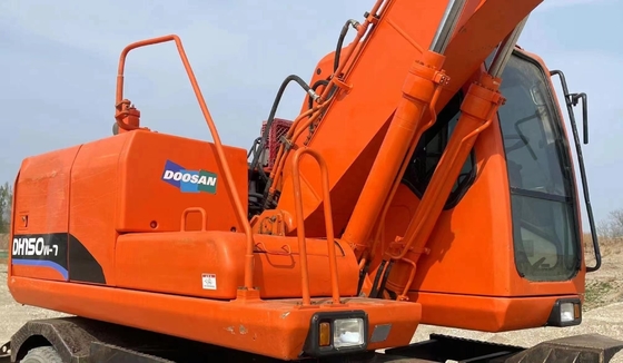 Gebruikte DOOSAN DX140W-7 wielgraver met originele verf en Cummins motor 112kW