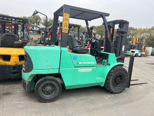 Gebruikte Mitsubishi FD40 Diesel vorklift met maximaal 4 ton.