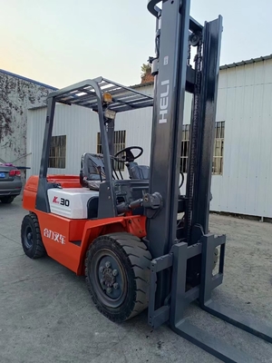 Originele kleur 3 ton tweedehands HELI CPCD30 Diesel vorkheftruck in perfecte staat