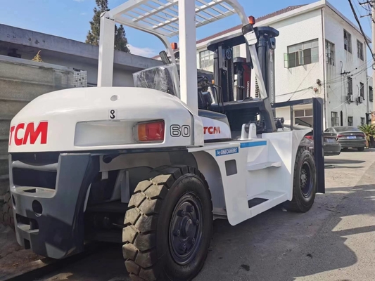 TCM 6 ton gebruikte vorklift met 6000 kg machinegewicht en wielen in goede staat