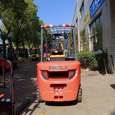 3 ton vorklift FD30 met 3 masten Automatisch/handmatig Gebruikt Japan Heli Uitstekende staat