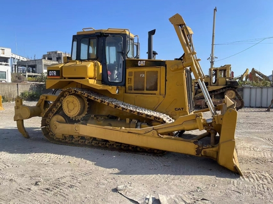 Japanse tweedehands CAT D7R bulldozer met lage werktijden in Japan voor betaalbare prijs