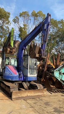 Tweedehands Komatsu PC78 graafmachine met een hoge efficiëntie en goede conditie