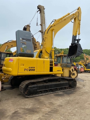 Gebruikte Komatsu PC200-6 graafmachine met geavanceerd hydraulisch systeem 19400 kg machinegewicht