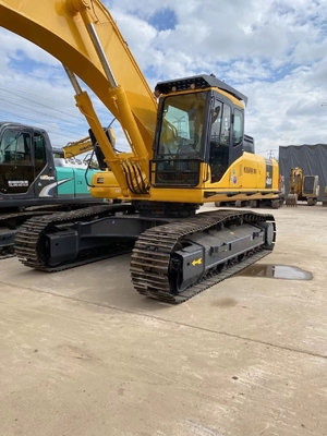 Tweedehands KOMATSU PC400-7 graafmachine met geavanceerd hydraulisch systeem en 400 kW motor