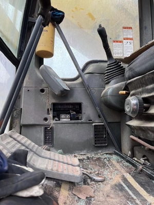 Gebruikte KOMATSU PC600 graafmachine in uitstekende staat met weinig werktijden