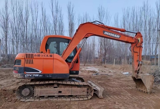 Doosan DX75 gebruikte graafmachine met originele verf en hoge bedrijfsdoeltreffendheid in Japan