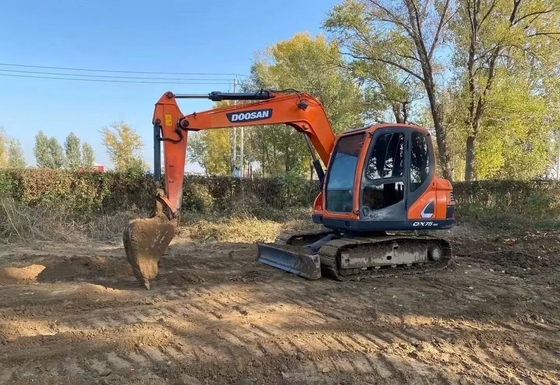 Doosan DX75 gebruikte graafmachine met originele verf en hoge bedrijfsdoeltreffendheid in Japan