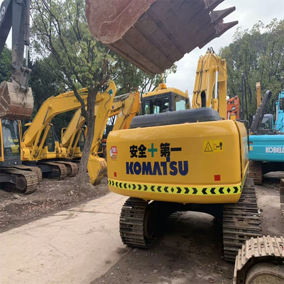 20 ton Komatsu PC200 Gebruikte middelgrote hydraulische kruipergraver Japan en goed onderhouden