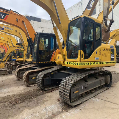 20 ton Komatsu PC200 Gebruikte middelgrote hydraulische kruipergraver Japan en goed onderhouden