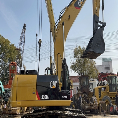 Gebruikte graafmachine CAT 330d2 van Caterpillar met een emmercapaciteit van 1,1 m3 en lage werktijden