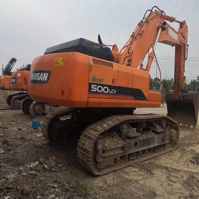 Gebruikte DOOSAN 500LCV graafmachine in goede staat met betaalbare en hydraulische pomp