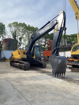 Oorspronkelijke Zweedse VOLVO 210B Graafmachine met een emmercapaciteit van 0,9 m3