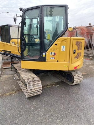 Tweedehands graafmachine Cat 306 met een capaciteit van 0,22 m3 in goede staat