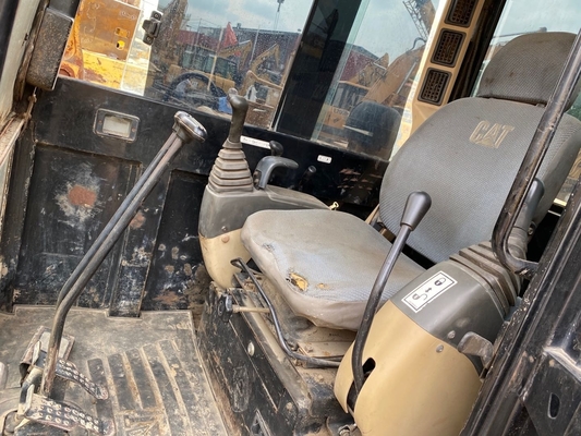 Tweedehands graafmachine Cat 306 met een capaciteit van 0,22 m3 in goede staat