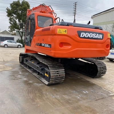 Gebruikte Doosan graafmachine DX225LC voor uw bouwbedrijf