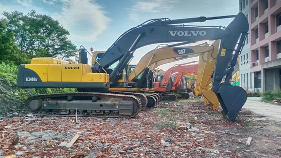 Gebruikte VOLVO EC360B 36TON graafmachine met weinig werktijden en goed onderhouden op voorraad